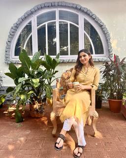 Donal Bisht feet photo 2
