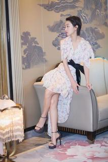 Dongyu Zhou feet photo 2