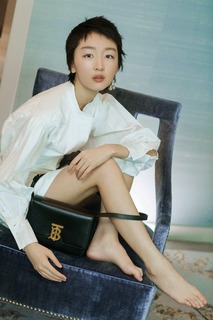 Dongyu Zhou feet photo 18