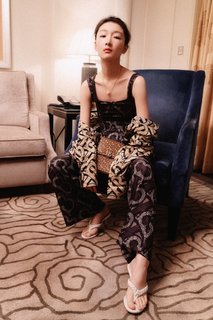Dongyu Zhou feet photo 1