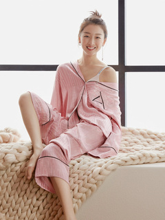 Dongyu Zhou feet photo 1