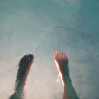 Dongyu Zhou feet photo 19