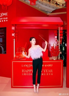 Dongyu Zhou feet photo 3