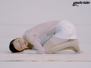 Dongyu Zhou feet photo 19