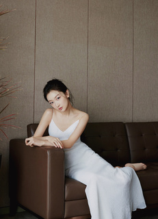 Dongyu Zhou feet photo 13