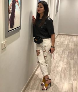 Donia El Masry feet photo 3