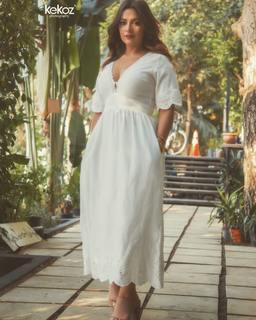 Donia El Masry feet photo 2