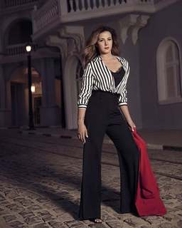 Donia Samir Ghanem feet photo thumbnail