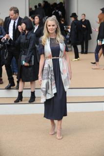 Donna Air feet photo 8