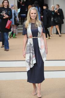 Donna Air feet photo 7