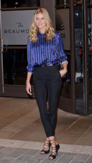Donna Air feet photo 7