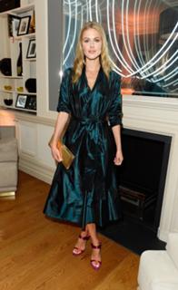 Donna Air feet photo 3
