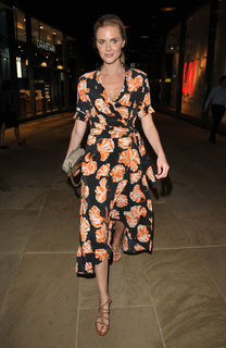 Donna Air feet photo 2