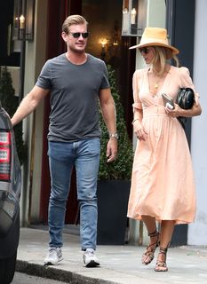 Donna Air feet photo 13