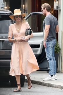 Donna Air feet photo 12