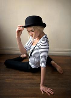 Donna Air feet photo 9