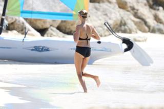 Donna Air feet photo 18