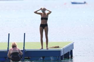 Donna Air feet photo 12