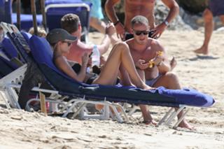 Donna Air feet photo 8