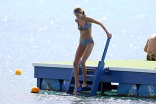 Donna Air feet photo 16