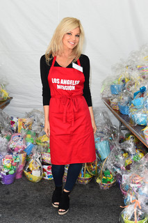 Donna D'Errico feet photo thumbnail