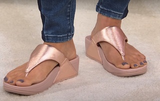 Donna Hicks feet photo 13