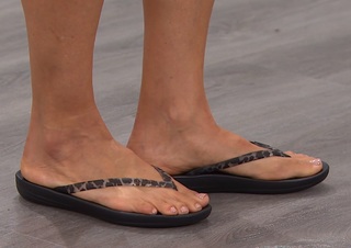 Donna Hicks feet photo 17