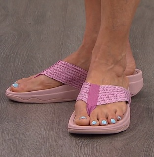 Donna Hicks feet photo 6