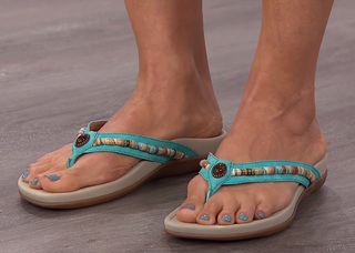 Donna Hicks feet photo 2