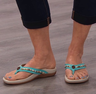 Donna Hicks feet photo 20