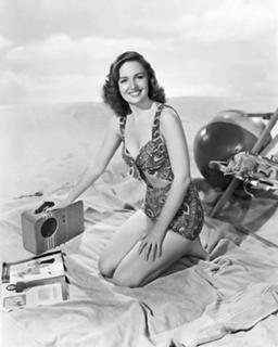 Donna Reed feet photo 7