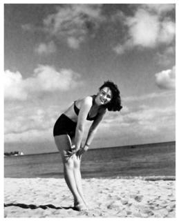 Donna Reed feet photo 6