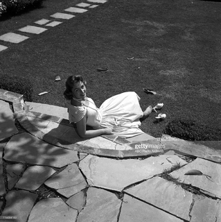 Donna Reed feet photo 3