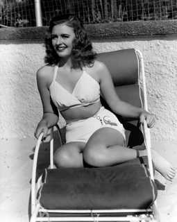 Donna Reed feet photo 9