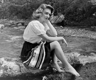 Donna Reed feet photo 7