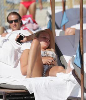 Donna Vekic feet photo thumbnail