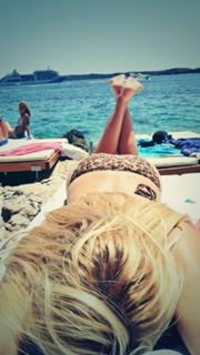 Donna Vekic feet photo thumbnail