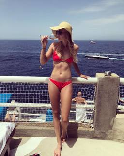 Donna Vekic feet photo thumbnail