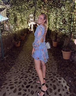 Donna Vekic feet photo thumbnail