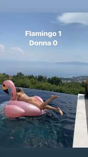 Donna Vekic feet photo thumbnail