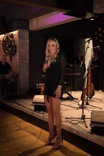 Donna Vekic feet photo thumbnail