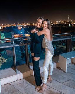 Donna Vekic feet photo thumbnail