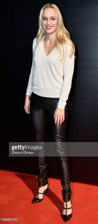 Donna Vekic feet photo thumbnail