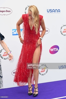 Donna Vekic feet photo thumbnail