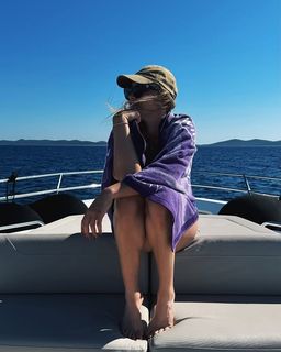 Donna Vekic feet photo thumbnail