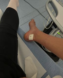 Donna Vekic feet photo thumbnail