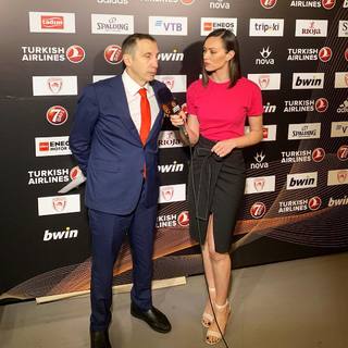 Dora Panteli feet photo thumbnail