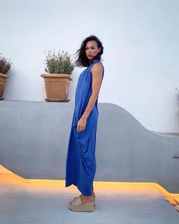 Dora Panteli feet photo thumbnail