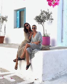 Dora Panteli feet photo thumbnail