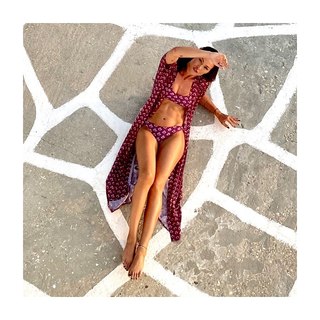 Dora Panteli feet photo thumbnail